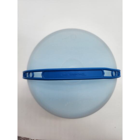 Tupperware Toys Frozen II Mini Party Kids Play 8 Piece Serving Set - Picture 2 of 3